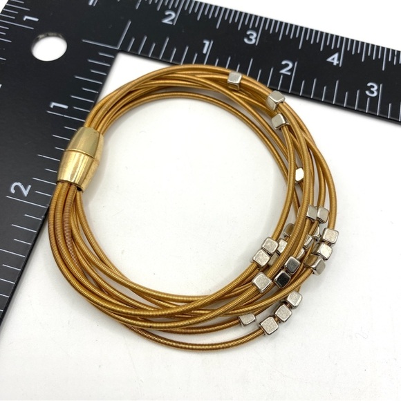 Stretch Spring & Metal Bead Magnetic Bracelet - Picture 2 of 4